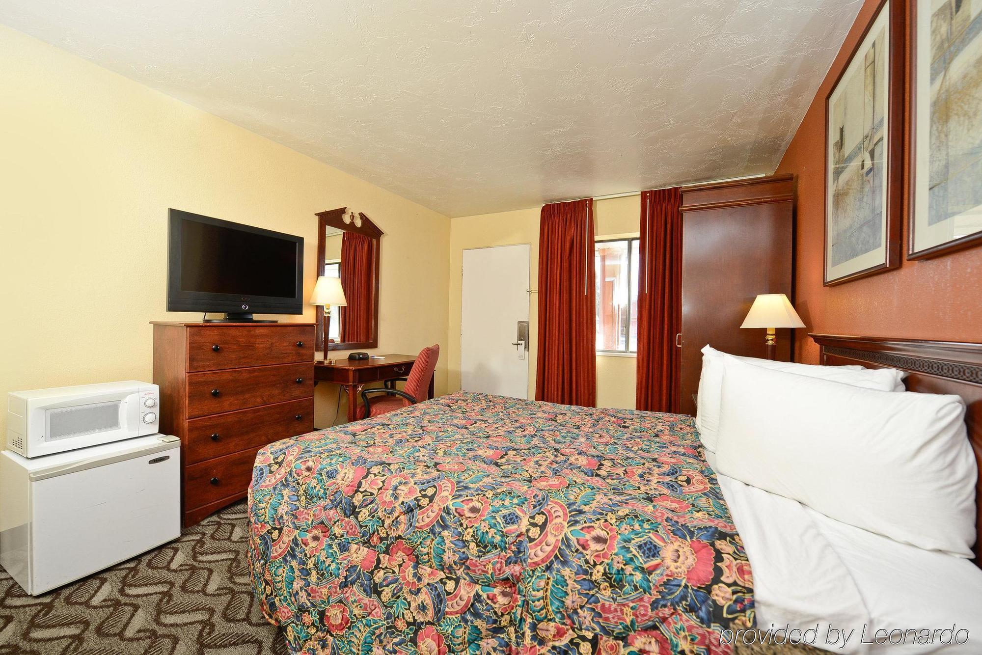 America'S Best Value Inn Върнал Стая снимка